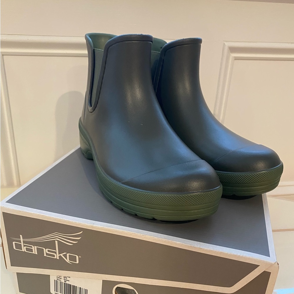 NEW! Dansko Karmel Rain Boot ☔️